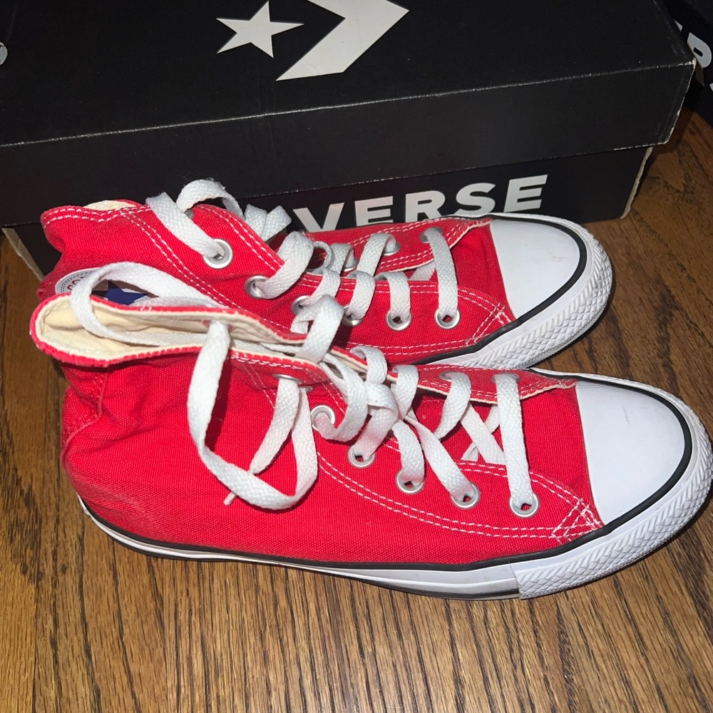 Red converse